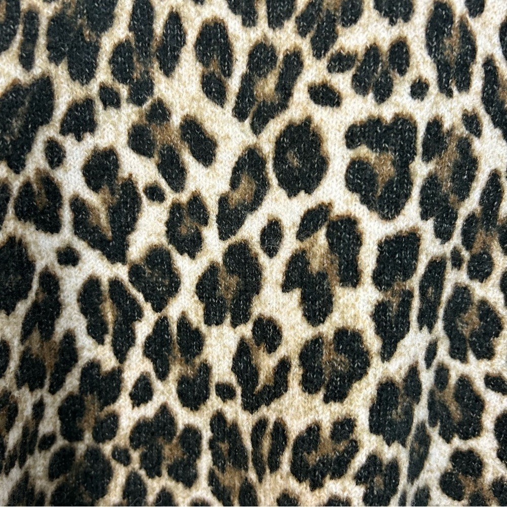 NWT CeCe Leopard Animal Print Pullover Crewneck Sweater Size Small - Picture 7 of 10